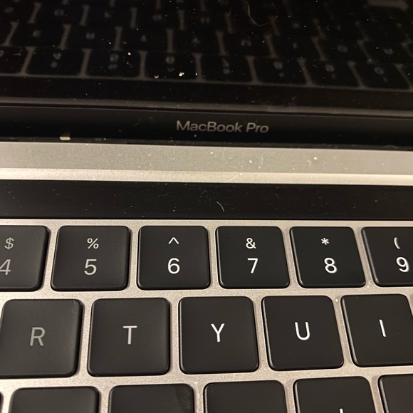 COPY - MacBook Pro - Picture 9 of 12